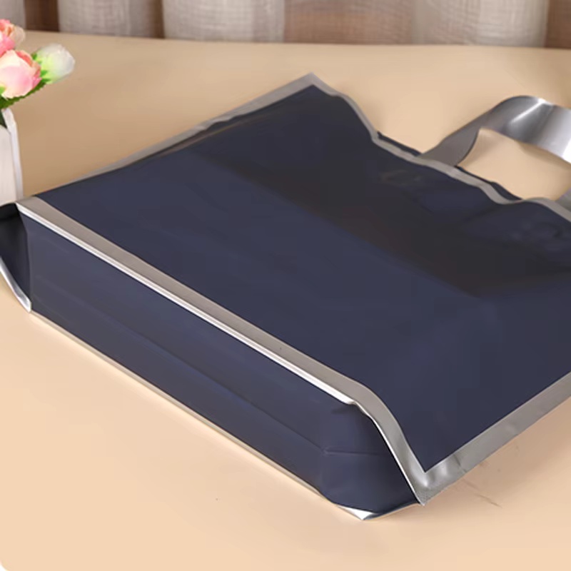 50枚入りフロスト加工ハンドショッピングバッグ、シルバーエッ - Wedding Supply Shops のレビューと価格