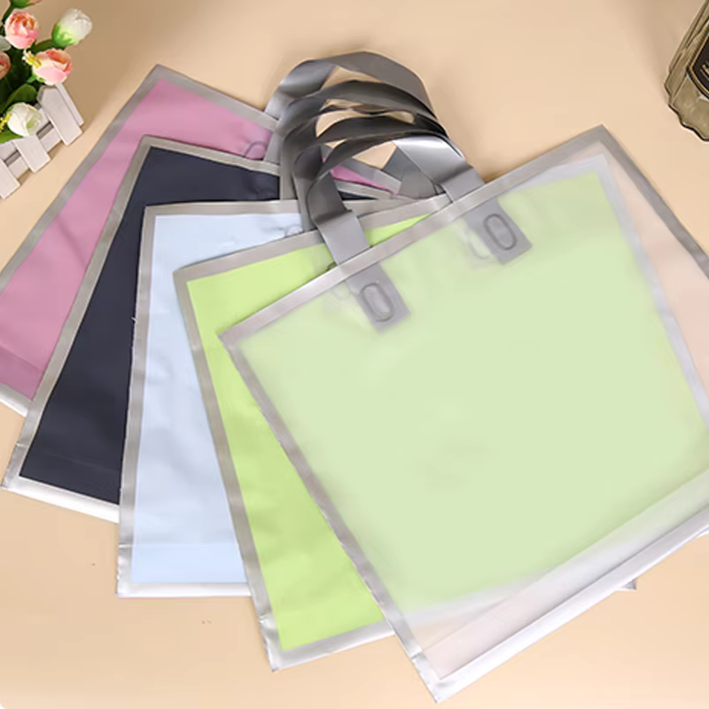 50枚入りフロスト加工ハンドショッピングバッグ、シルバーエッ - Wedding Supply Shops のレビューと価格