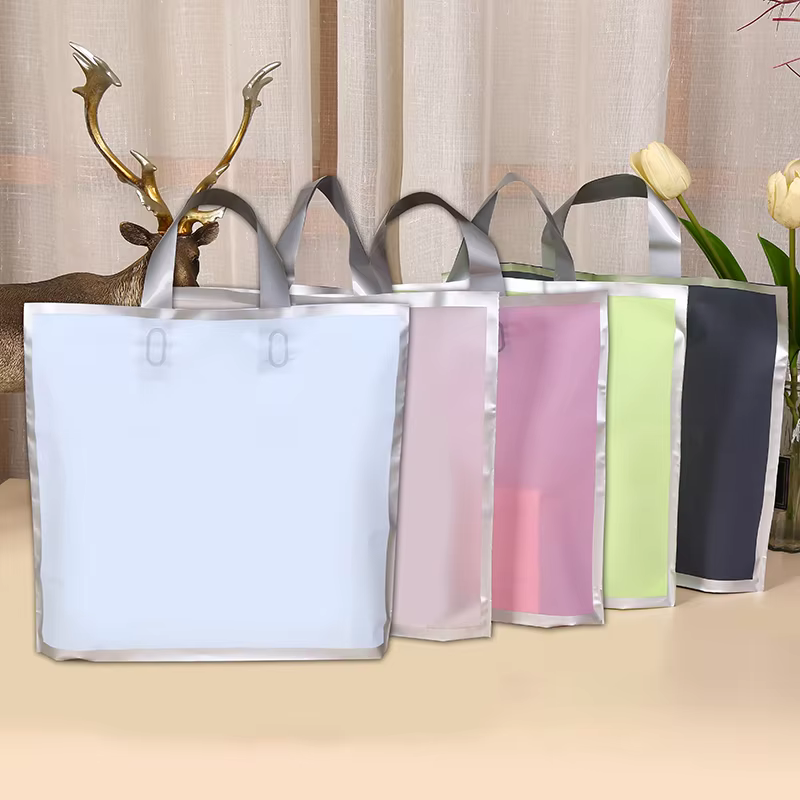 50枚入りフロスト加工ハンドショッピングバッグ、シルバーエッ - Wedding Supply Shops のレビューと価格