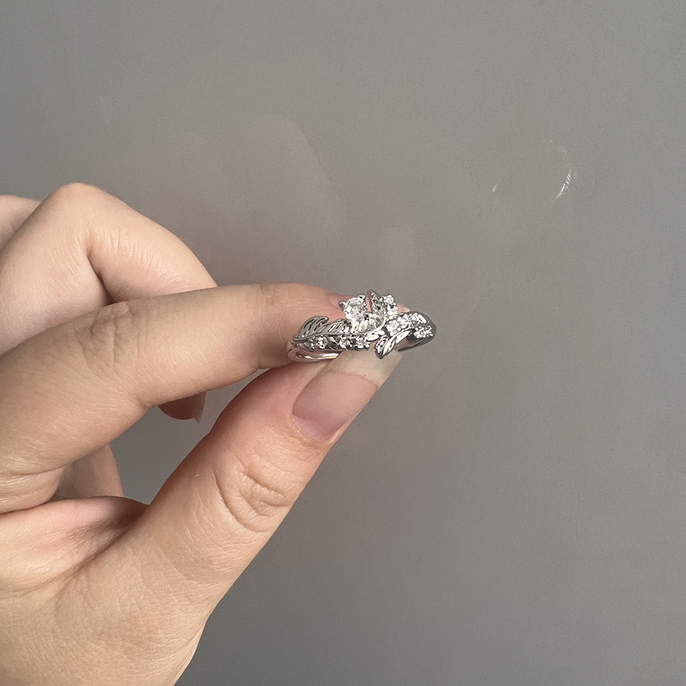 愛とディープスペースザビエルゼインラファエルスタイラスケイレ - Wedding Zone のレビューと価格